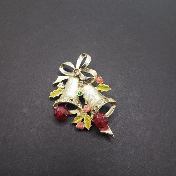 Jingle bells with mistletoe pin brooche - Picture 6 of 12
